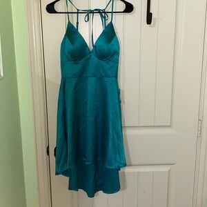 B Darlin Junior’s HiLo Satin Dress Size 1/2